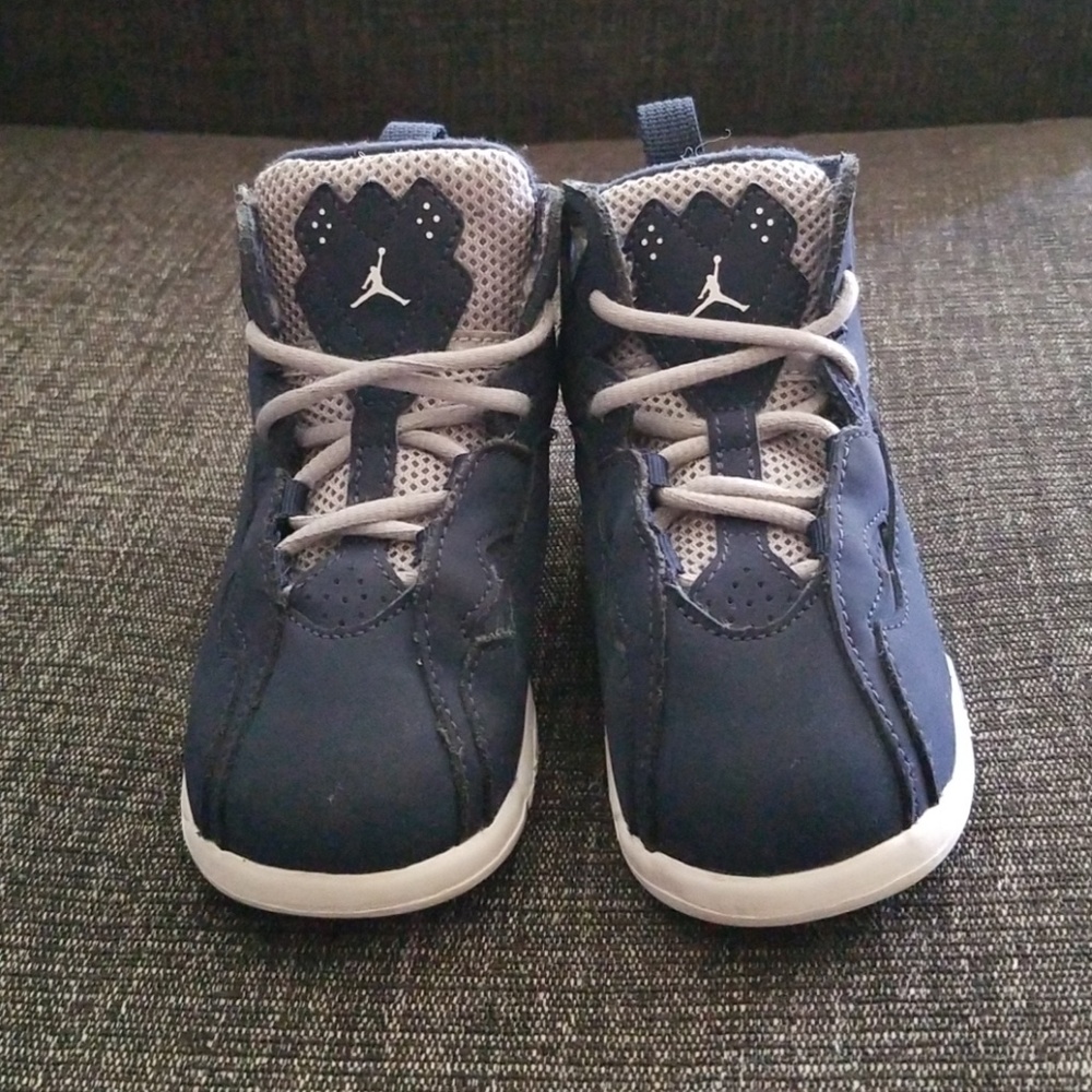 Jordan Flights (blue) toddler boys size 8c